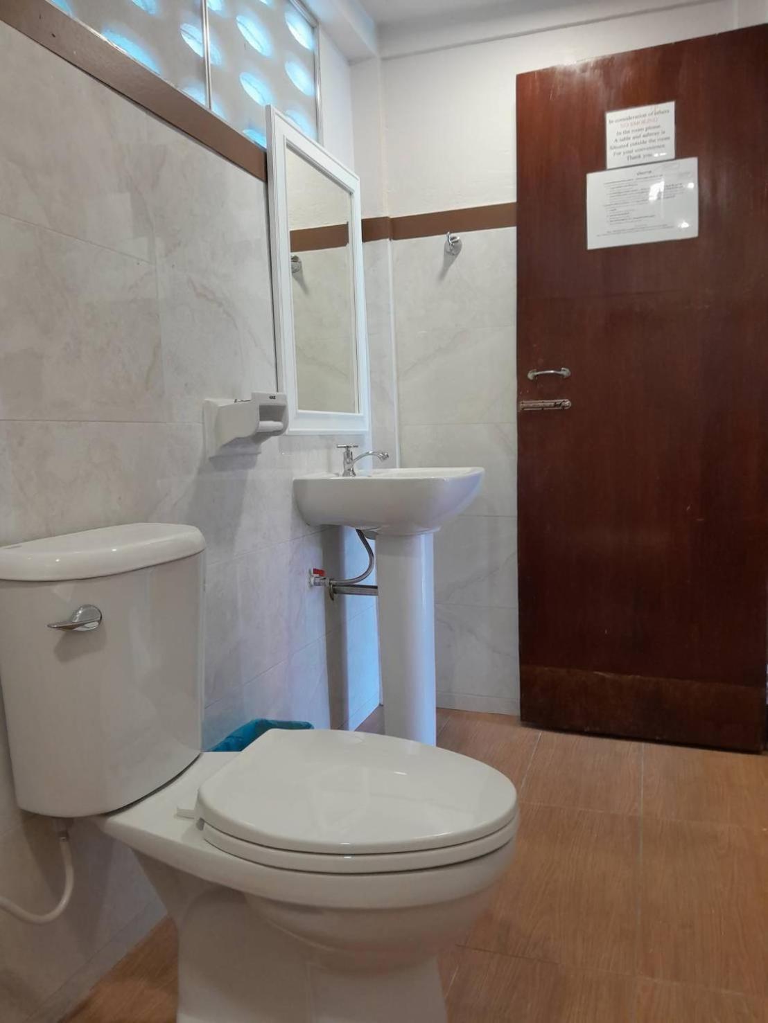 Ben Guesthouse Чианграй Экстерьер фото