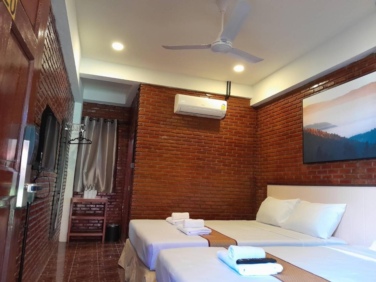 Ben Guesthouse Чианграй Экстерьер фото