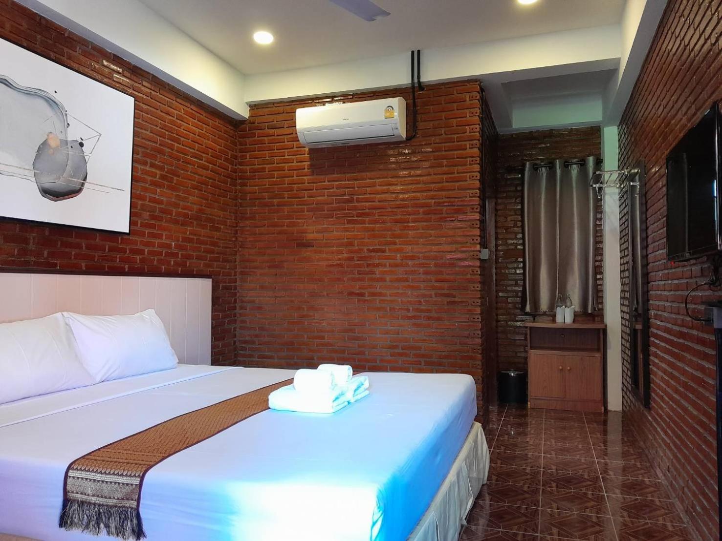 Ben Guesthouse Чианграй Экстерьер фото
