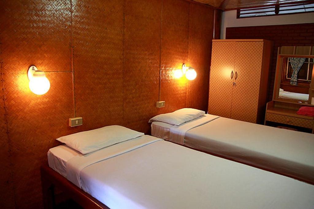 Ben Guesthouse Чианграй Номер фото